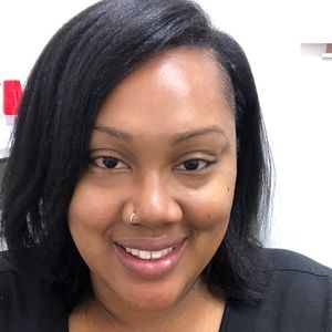 Meet your Posher, Felicia